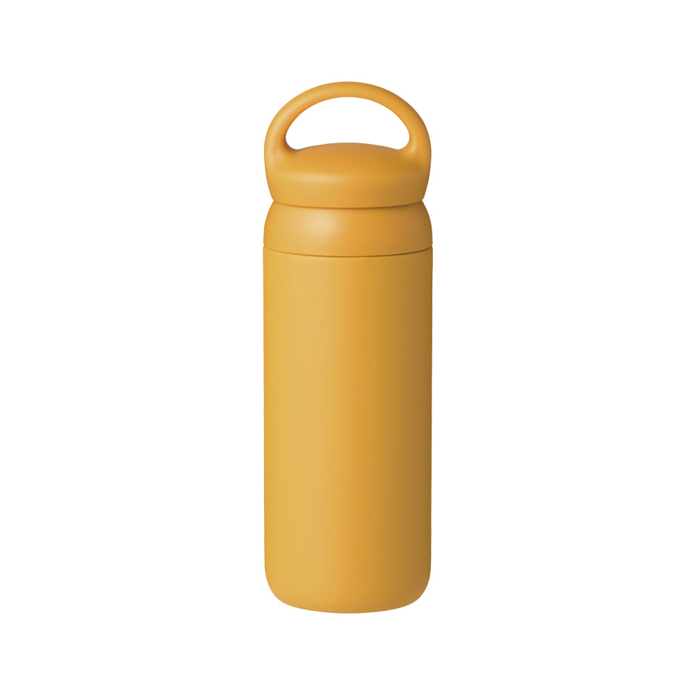 Gelbe Thermosflasche mit Henkel